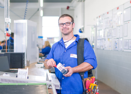 Mechaniker in der Werkstatt Mechaniker in der Werkstatt